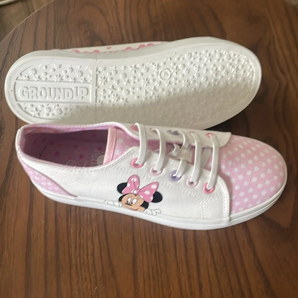Slip on‎ Minnie shoes